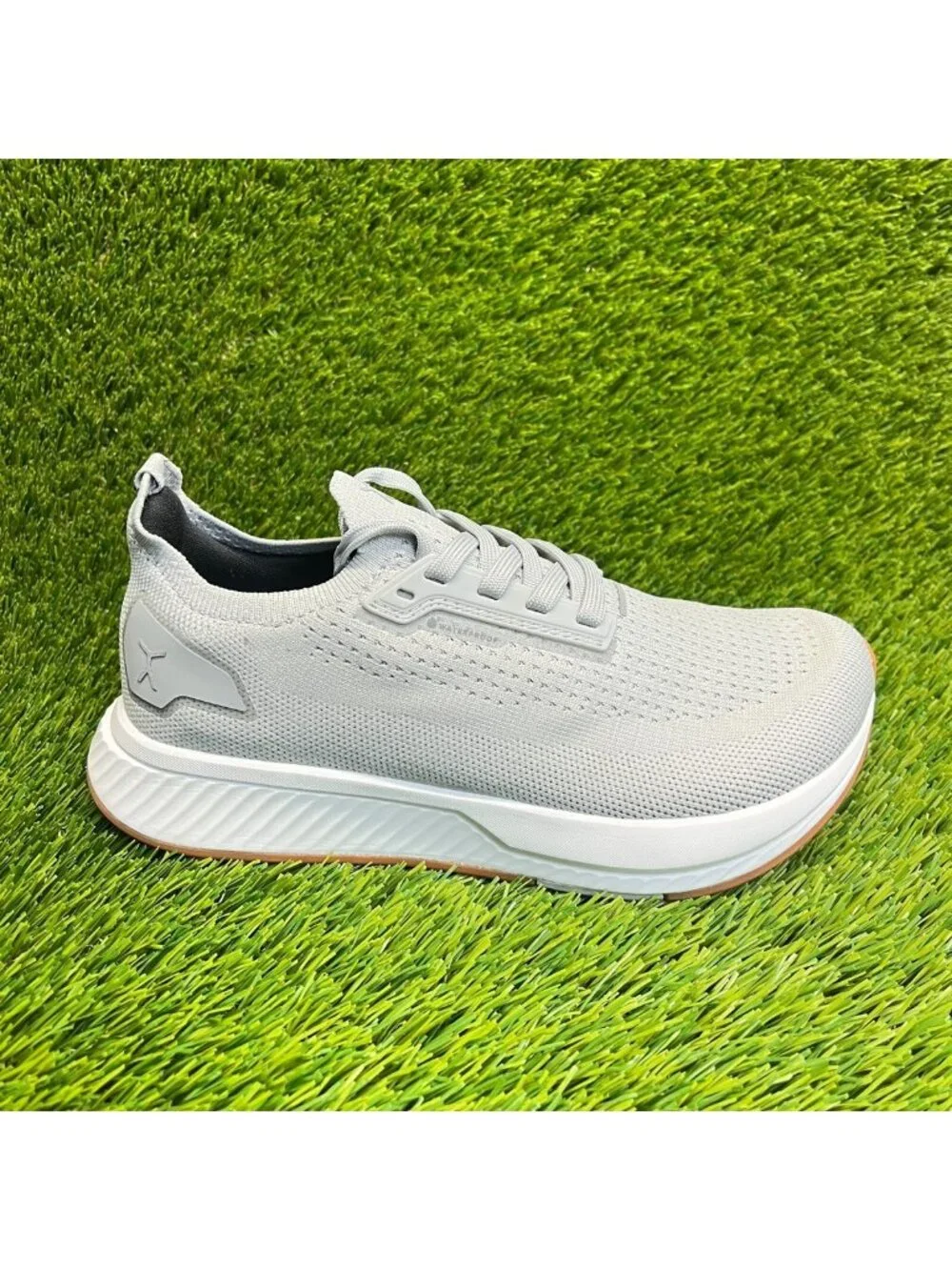 Flux Adapt Waterproof Runner Lunar Gray Womens Size 6.5 Walking Workout Shoes